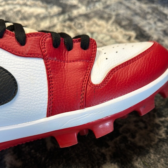 Jordan 1 retro baseball cleats - Red and White - Picture 5 of 11